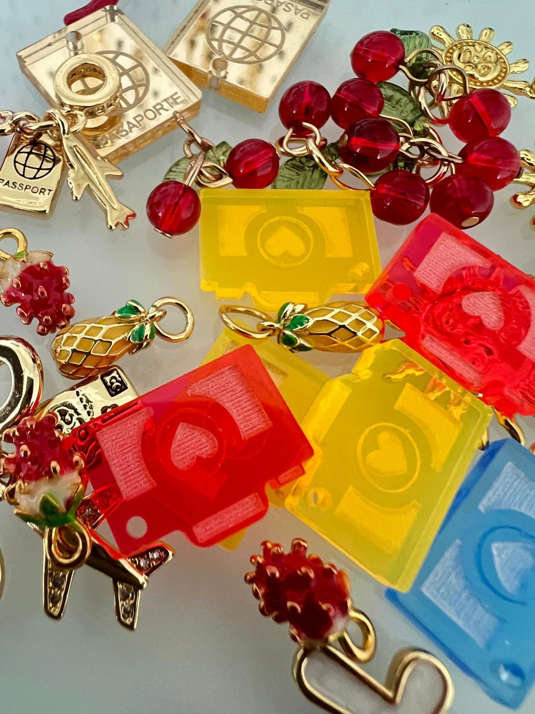 CHARM BAR